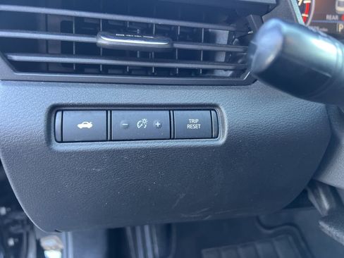 Used 2024 Nissan Altima 2.5 SV image 24