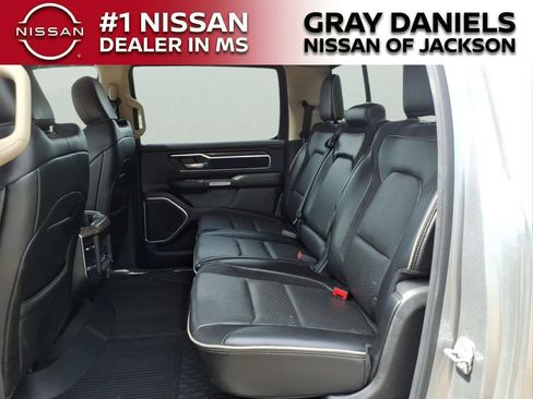 Used 2019 RAM 1500 Laramie AWD/4WD image 26