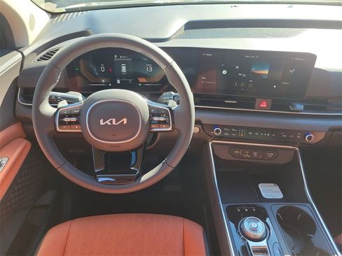 New 2026 Kia Carnival EX image 19