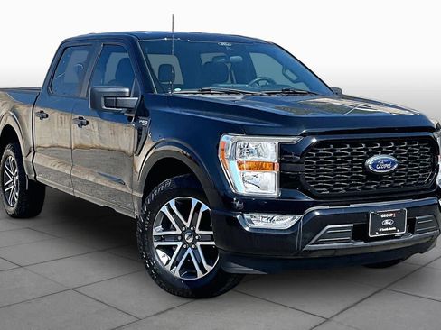 Used 2022 Ford F150 XL w/ STX Appearance Package RWD image 3