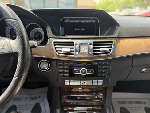 Used 2014 Mercedes-Benz E 350 4MATIC Sedan image 27
