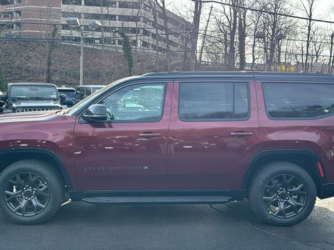New 2026 Jeep Grand Wagoneer 4WD image 10