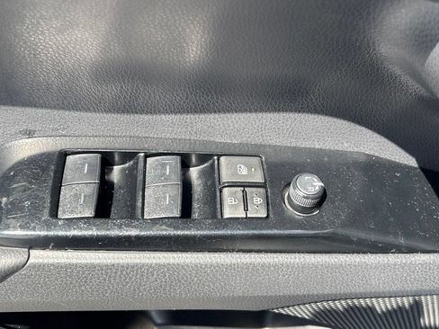 Used 2025 Toyota Camry LE FWD image 8