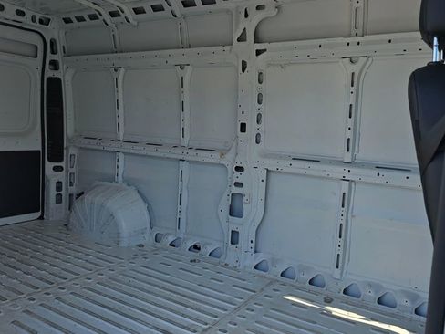 Used 2025 RAM ProMaster 2500 w/ Convenience Group FWD image 15