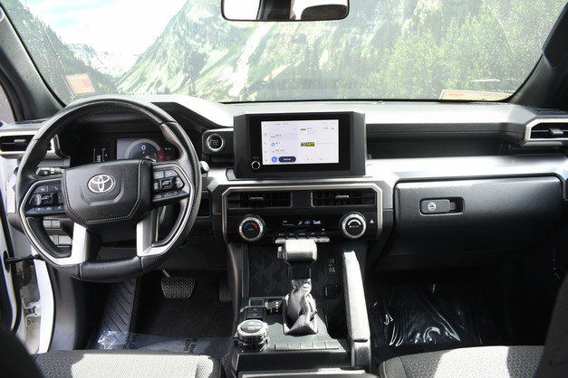 Certified 2025 Toyota 4Runner SR5 AWD/4WD image 18