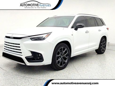 Used 2024 Lexus TX 500h AWD w/ Technology Package image 1