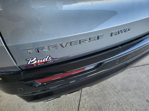 Used 2025 Chevrolet Traverse High Country w/ LPO, Floor Liner Package AWD/4WD image 34