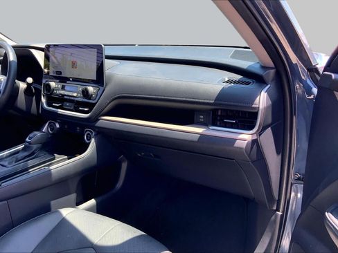 Used 2025 Toyota Grand Highlander AWD Hybrid image 19