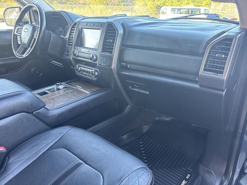 Certified 2020 Ford Expedition Max Platinum image 12