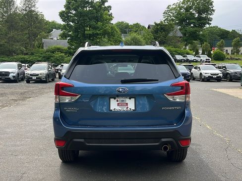 Certified 2023 Subaru Forester Limited AWD/4WD image 7