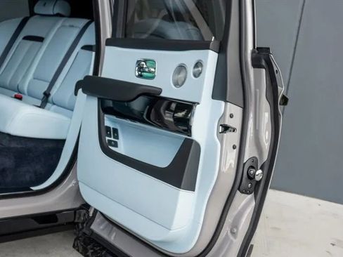 Used 2026 Rolls-Royce Cullinan image 18