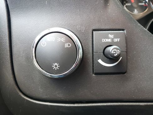Used 2017 Chevrolet Express 3500 RWD image 23