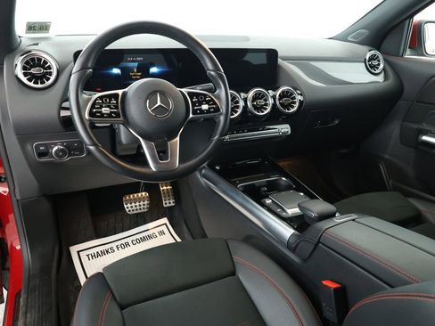 Used 2022 Mercedes-Benz GLA 250 4MATIC image 9