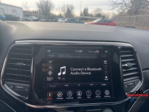 Used 2020 Jeep Grand Cherokee Limited image 20