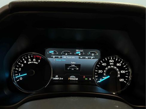 Used 2019 Ford F150 Platinum w/ Equipment Group 701A Luxury image 16