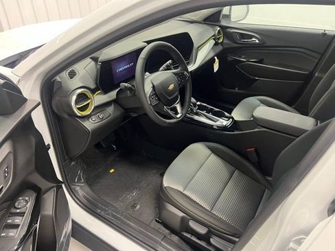 New 2026 Chevrolet Trax LT w/ Driver Confidence Package FWD image 6