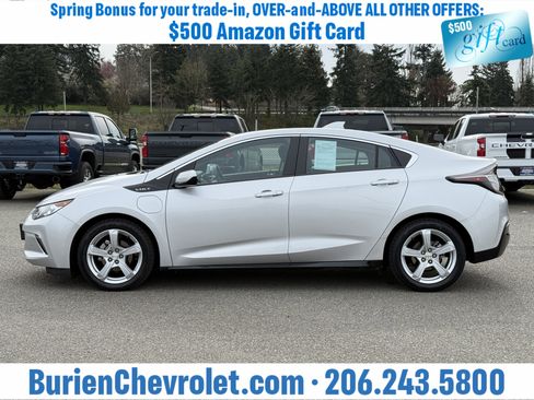 Used 2018 Chevrolet Volt LT w/ Comfort Package image 2