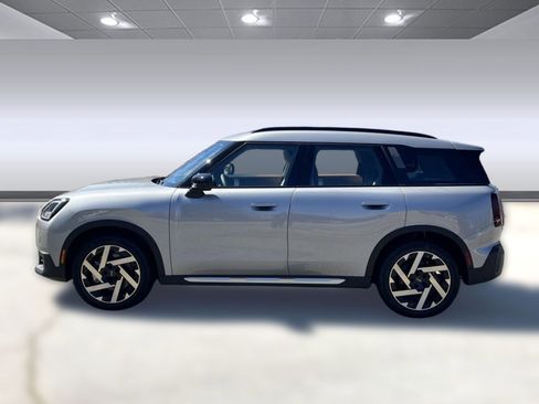 Used 2025 MINI Cooper Countryman S image 2