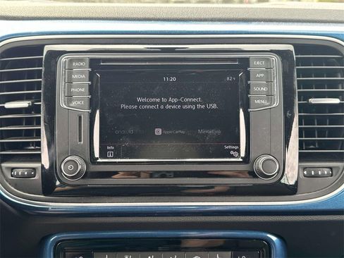 Used 2019 Volkswagen Beetle 2.0T SE image 17