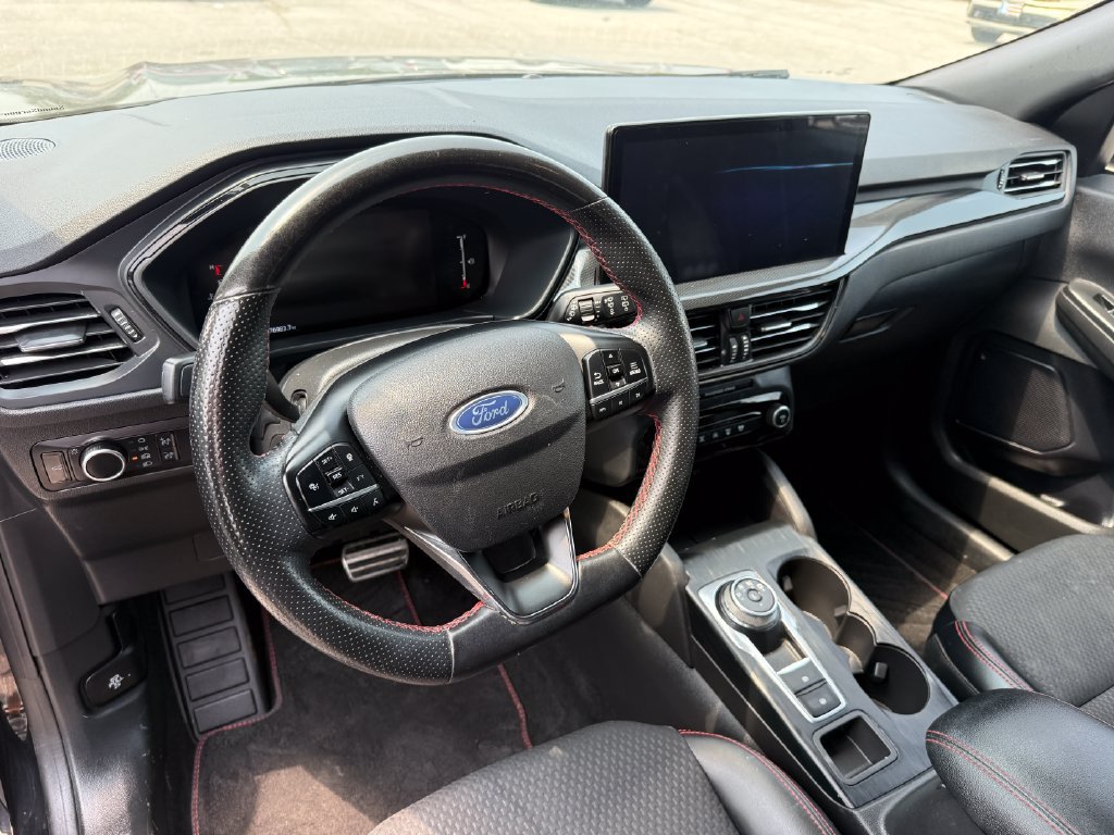 Used 2023 Ford Escape ST-Line w/ Tech Pack #1 FWD image 21