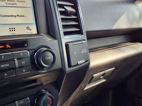 Used 2018 Ford F150 XLT w/ Equipment Group 302A Luxury image 15