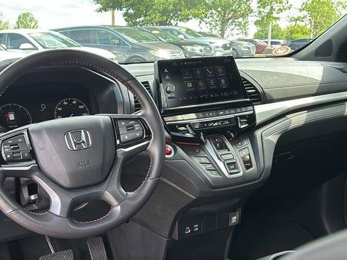 Used 2025 Honda Odyssey Sport-L image 13