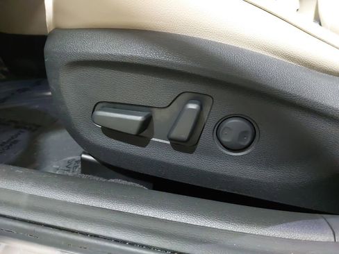 Used 2016 Hyundai Sonata Limited image 30