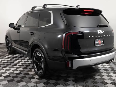 Used 2024 Kia Telluride EX w/ EX Captain's Chair Package AWD/4WD image 5