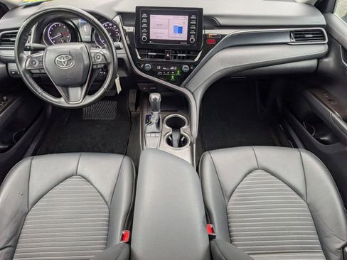 Used 2024 Toyota Camry SE FWD image 5