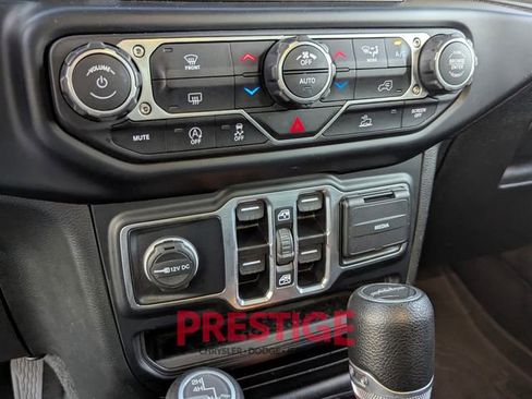 Used 2023 Jeep Gladiator Sport image 24