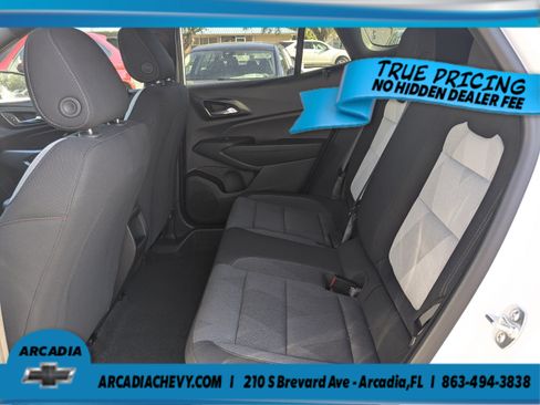 Certified 2025 Chevrolet Trax RS w/ Driver Confidence Package FWD image 15