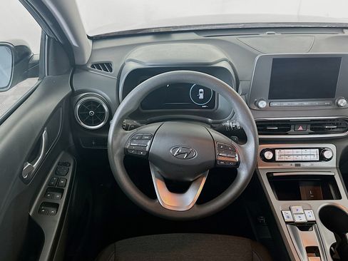 Used 2023 Hyundai Kona SE image 18
