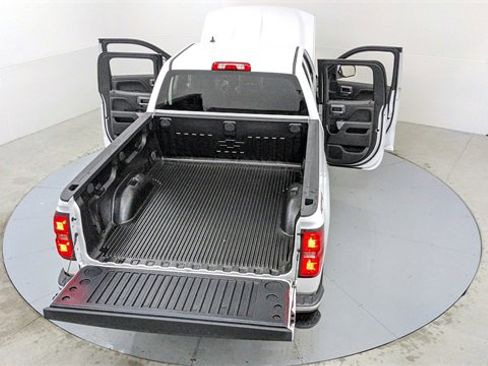 Used 2018 Chevrolet Silverado 1500 LT w/ All Star Edition image 28