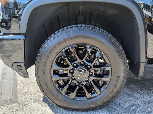 Used 2025 Chevrolet Silverado 2500 LTZ w/ Trail Boss Package image 25