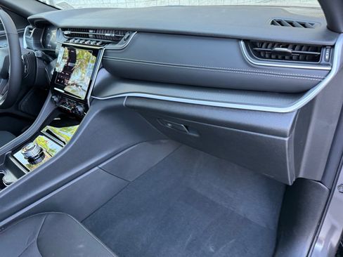 New 2025 Jeep Grand Cherokee Laredo X w/ Luxury Tech Group I image 27