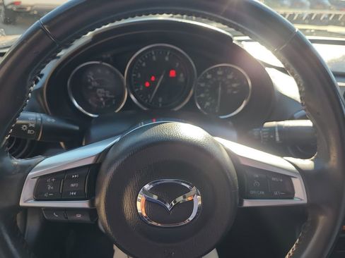 Used 2016 MAZDA MX-5 Miata Club image 24