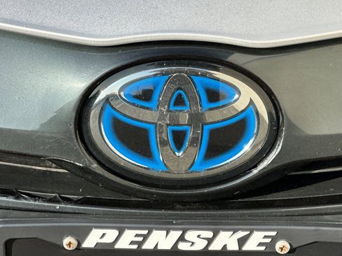 Used 2021 Toyota Prius Prime XLE image 39