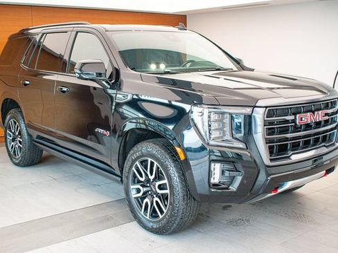 Used 2024 GMC Yukon AT4 w/ AT4 Premium Package AWD/4WD image 5