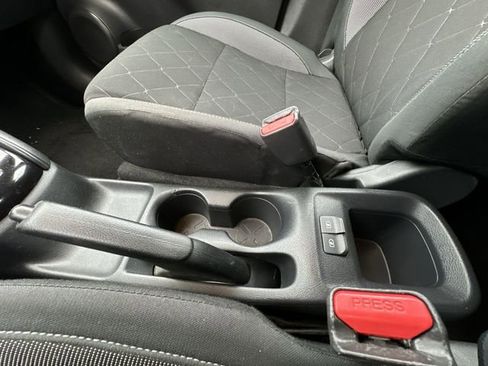 Used 2020 Nissan Kicks S image 25