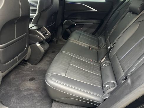 Used 2024 Cadillac Lyriq Luxury RWD image 33