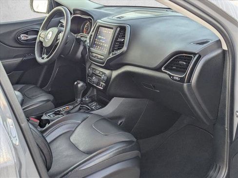 Used 2023 Jeep Cherokee Altitude Lux image 23