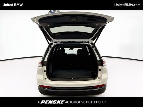 Used 2023 Jeep Grand Cherokee Altitude RWD image 13