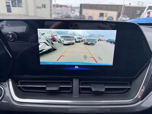 Used 2025 Chevrolet Trax ACTIV w/ Driver Confidence Package image 27