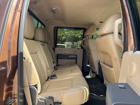 Used 2011 Ford F250 Lariat w/ Lariat Ultimate Pkg AWD/4WD image 16
