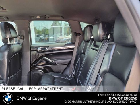 Used 2016 Porsche Cayenne AWD/4WD image 19