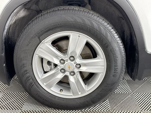 Used 2022 Chevrolet Trax LS w/ Tint and Cruise Package FWD image 35