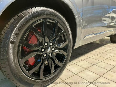 Used 2024 Cadillac XT6 Sport image 11