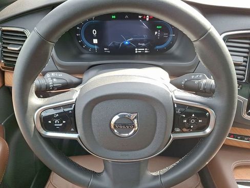 Used 2025 Volvo XC90 T8 Plus AWD/4WD image 21