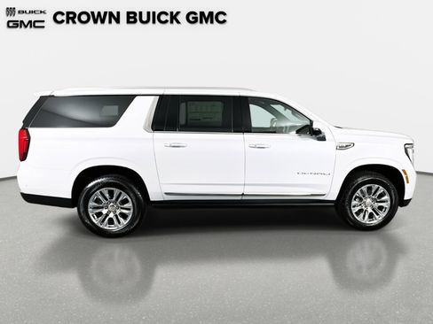 New 2026 GMC Yukon XL Denali w/ Sun & Power Step Package RWD image 4