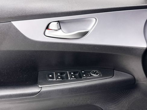 Certified 2022 Kia Forte Sedan FWD image 25
